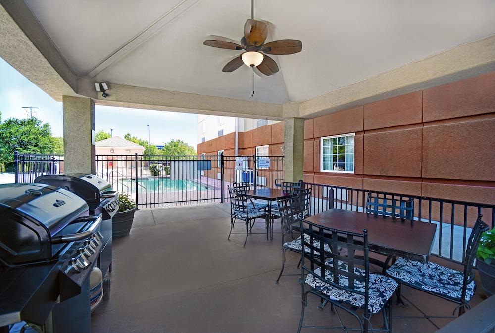 Candlewood Suites Columbia-Fort Jackson By Ihg Экстерьер фото