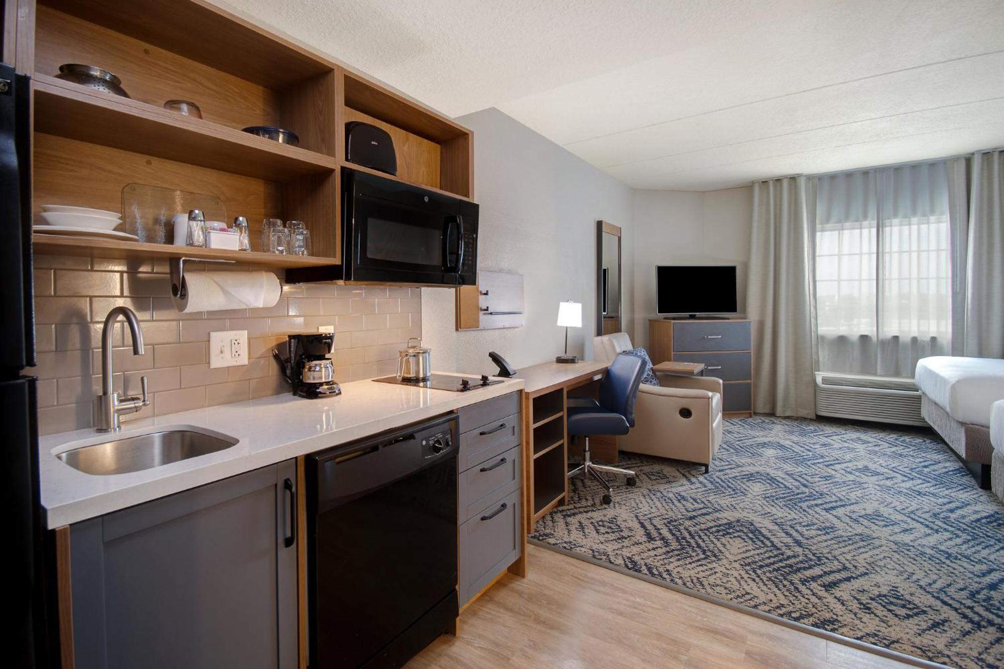 Candlewood Suites Columbia-Fort Jackson By Ihg Экстерьер фото